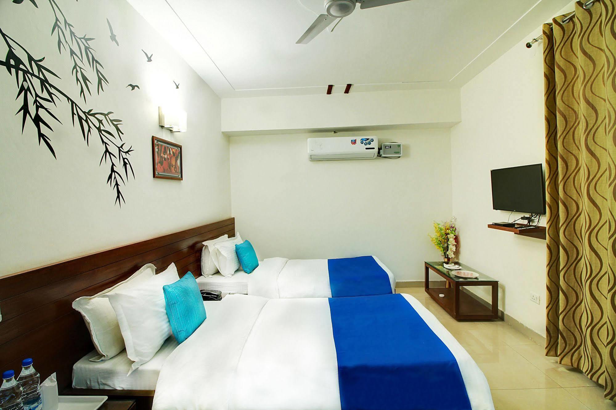 Hotel Staayz Premium Gurgaon Zewnętrze zdjęcie