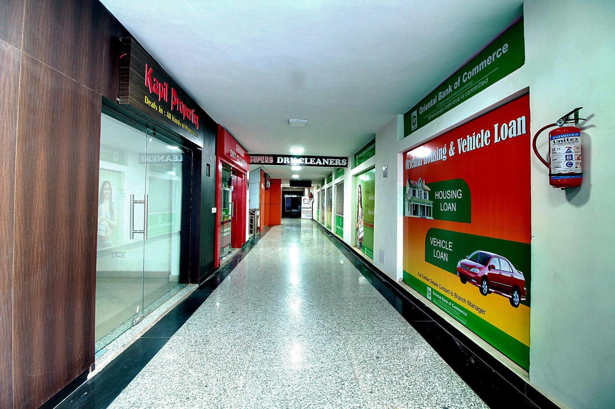Hotel Staayz Premium Gurgaon Zewnętrze zdjęcie
