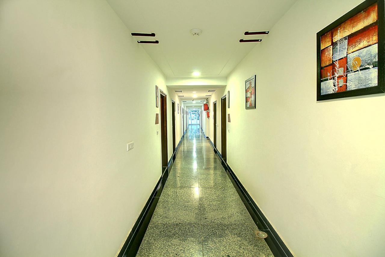Hotel Staayz Premium Gurgaon Zewnętrze zdjęcie