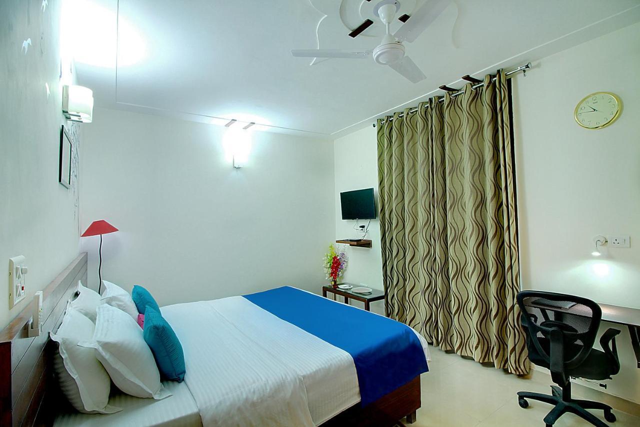 Hotel Staayz Premium Gurgaon Zewnętrze zdjęcie