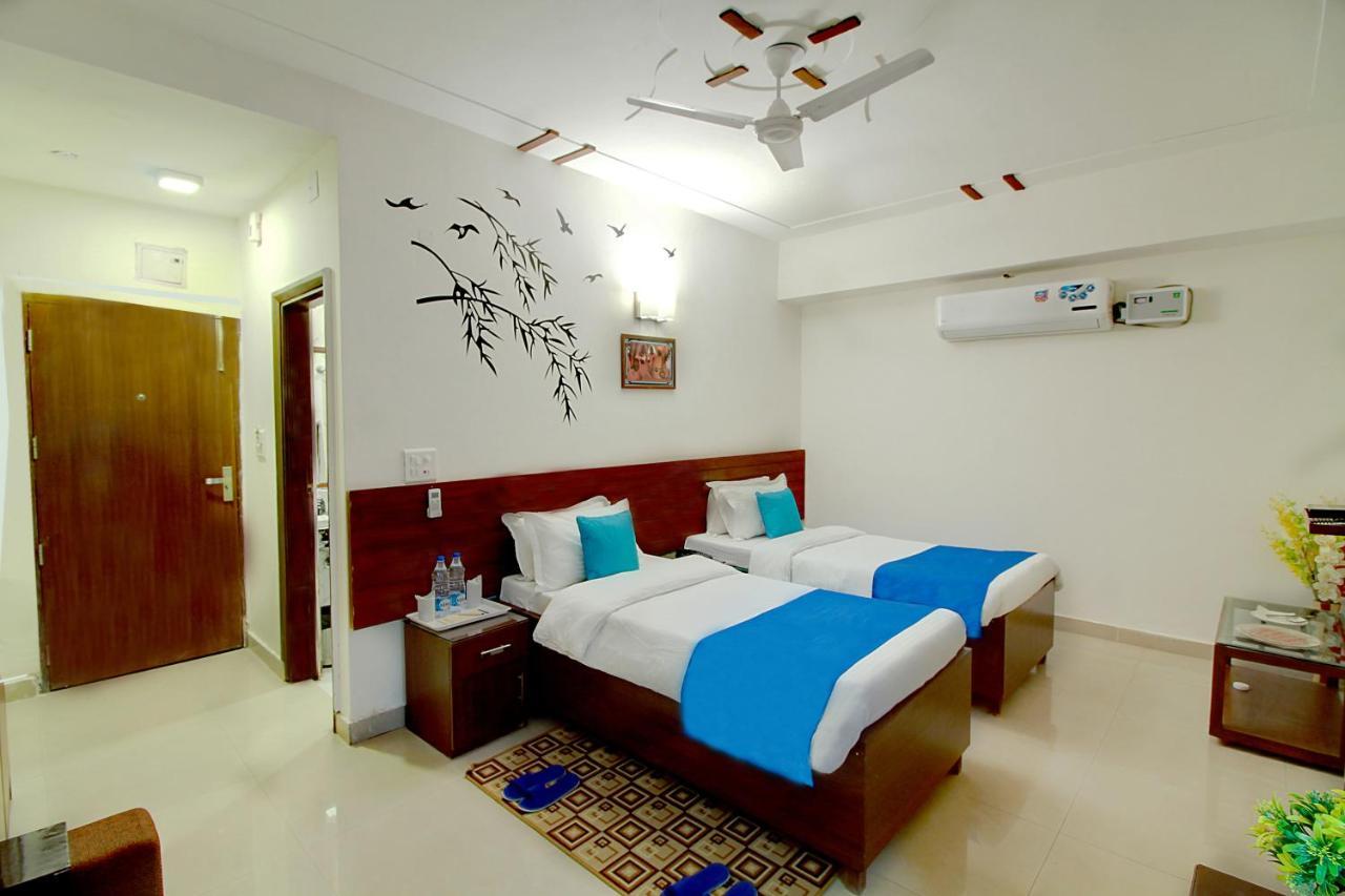 Hotel Staayz Premium Gurgaon Zewnętrze zdjęcie